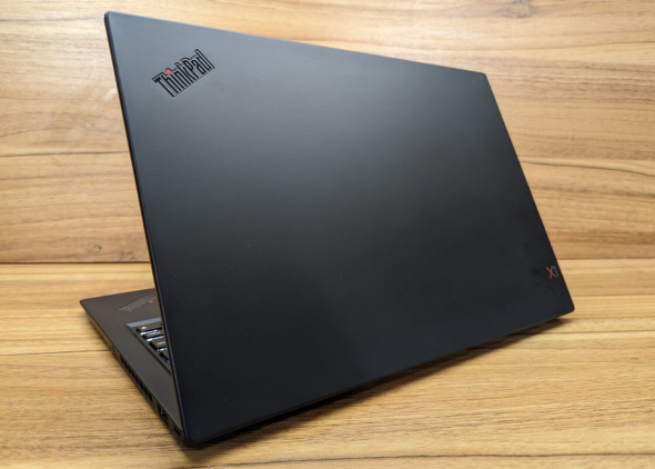 Ноутбук Б-класс Lenovo ThinkPad X1 Carbon / 14&quot; (1920x1080) IPS / Intel Core i5-8350U (4 (8) ядра по 1.7 - 3.6 GHz) / 16 GB DDR3 / 512 GB SSD / Intel UHD Graphics 620 / WebCam / Fingerprint / Windows 10 - 7