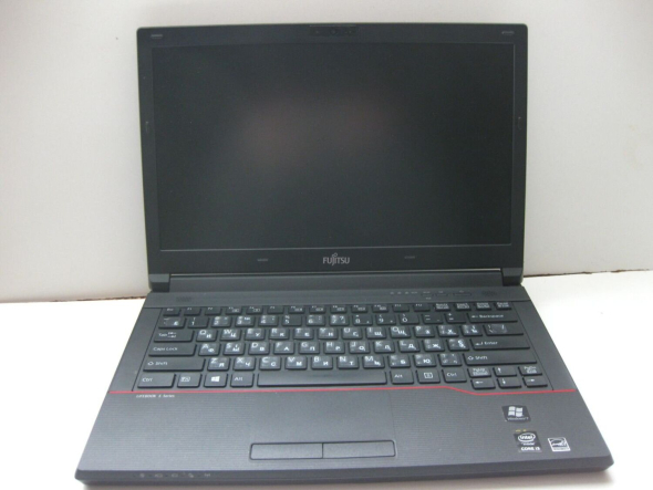 Ноутбук Fujitsu Lifebook E544 / 14&quot; (1366x768) TN / Intel Core i3-4000M (2 (4) ядра по 2.4 GHz) / 8 GB DDR3 / 128 GB SSD + 500 GB HDD / Intel HD Graphics 4600 / WebCam - 2