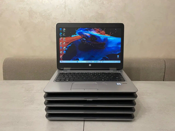 Ноутбук Б-класс HP ProBook 640 G2 / 14&quot; (1366x768) TN / Intel Core i5-6300U (2 (4) ядра по 2.4 - 3.0 GHz) / 8 GB DDR4 / 256 GB SSD / Intel HD Graphics 520 / WebCam / DisplayPort - 2