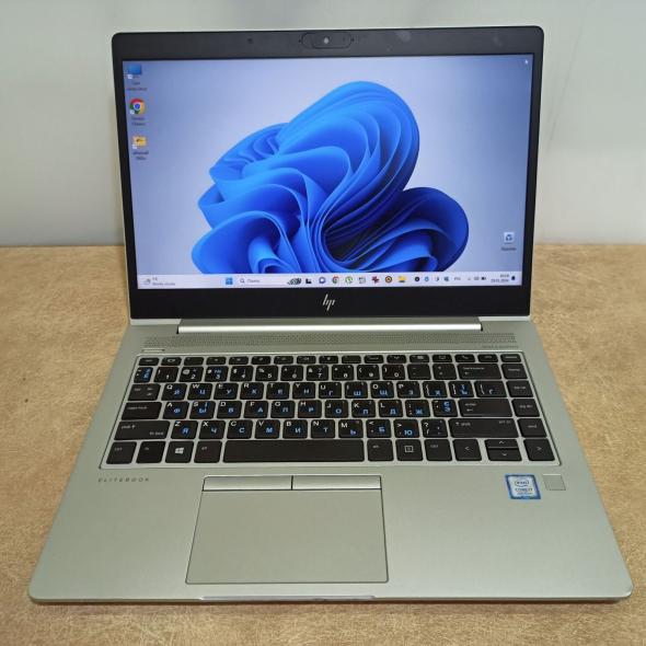 Ультрабук Б-класс HP EliteBook 840 G5 / 14&quot; (1920x1080) IPS / Intel Core i7-8550U (4 (8) ядра по 1.8 - 4.0 GHz) / 8 GB DDR4 / 256 GB SSD / Intel UHD Graphics 620 / WebCam - 2