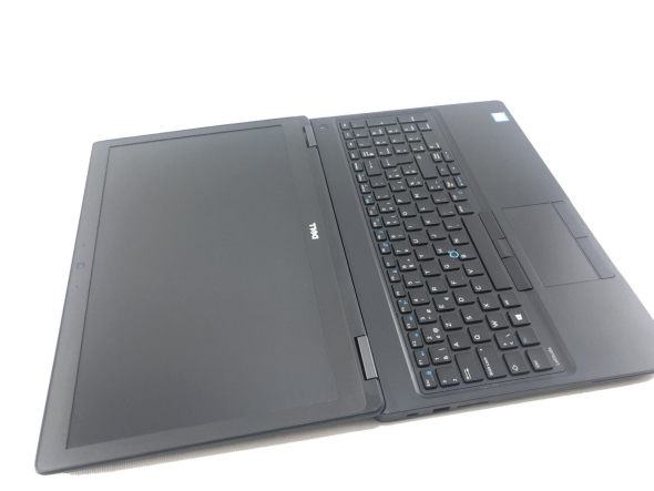 Ноутбук Dell Latitude E5580 / 15.6&quot; (1920x1080) IPS / Intel Core i5-7200U (2 (4) ядра по 2.5 - 3.1 GHz) / 8 GB DDR4 / 240 GB SSD / Intel HD Graphics 620 / WebCam - 3
