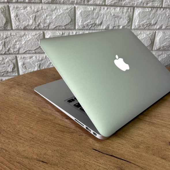 Ультрабук Б-класс Apple MacBook Air 13 A1466 2017 / 13.3&quot; (1440x900) IPS / Intel Core i5-5350U (2 (4) ядра по 1.8 - 2.9 GHz) / 8 GB DDR4 / 120 GB SSD / Intel HD Graphics 6000 / WebCam / macOS - 6