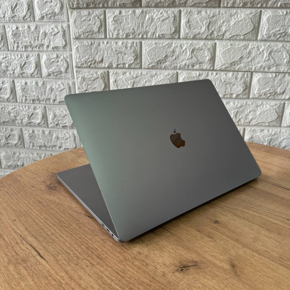 Ультрабук Apple MacBook Pro 16 2019 A2141 / 16&quot; (3072x1920) IPS / Intel Core i9-9980HK (8 (16) ядер по 2.4 - 5.0 GHz) / 16 GB DDR4 / 1000 GB SSD / AMD Radeon Pro 5300M, 4 GB GDDR6, 128-bit / WebCam / MacOS - 6