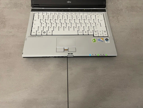Ноутбук Fujitsu Siemens LifeBook S6420 / 13.3&quot; (1280x800) TN / Intel Core 2 Duo P8600 (2 ядра по 2.4 GHz) / 8 GB DDR3 / 128 GB SSD / Intel GMA 4500MHD / WebCam / DVD-ROM - 5