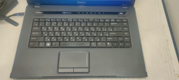 Ноутбук Dell Vostro 3500 / 15.6&quot; (1366x768) TN / Intel Core i5-520M (2 (4) ядра по 2.4 - 2.93 GHz) / 8 GB DDR3 / 500 GB HDD / nVidia GeForce 310M, 512 MB DDR3, 64-bit / WebCam / АКБ не держит - 3