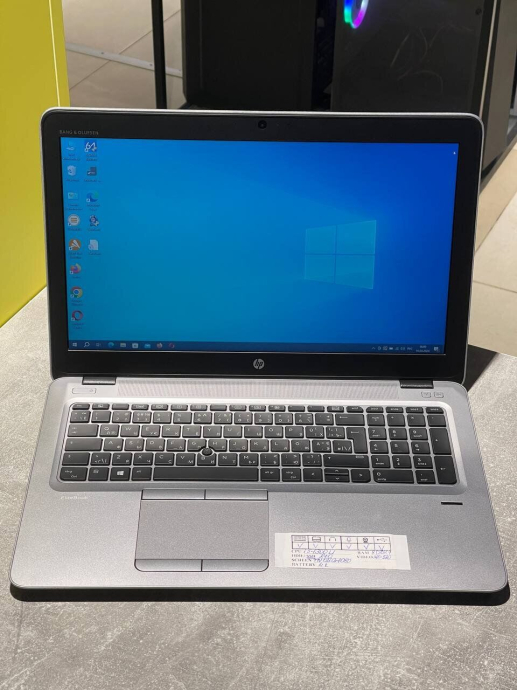 Ноутбук HP EliteBook 850 G3 / 15.6&quot; (1920x1080) TN / Intel Core i5-6200U (2 (4) ядра по 2.3 - 2.8 GHz) / 8 GB DDR4 / 120 GB SSD / Intel HD Graphics 520 / WebCam / 3G - 2