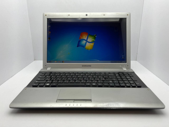 Ноутбук Б-класс Samsung RV513 / 15.6&quot; (1366x768) TN / AMD E-450 (2 ядра по 1.65 GHz) / 4 GB DDR3 / 320 GB HDD / AMD Radeon HD6320 / WebCam - 2