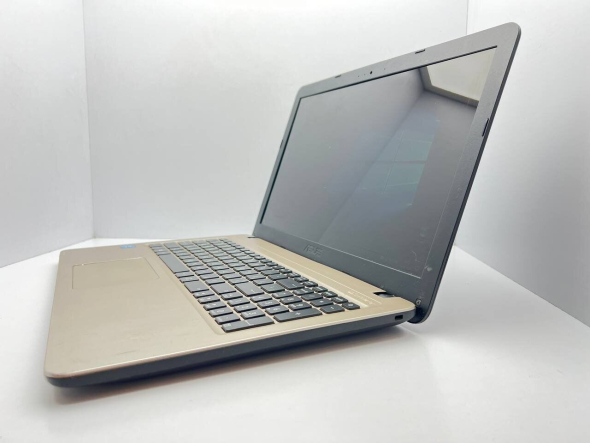 Ноутбук Asus R540S / 15.6 (1366x768) TN / Intel Pentium N3710 (4 ядра по 2.56 - 1.6 GHz) / 4 GB DDR3 / 120 GB SSD / Intel HD Graphics 405 / WebCam - 4