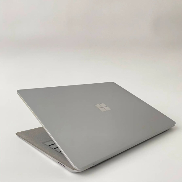 Ультрабук Б-класс Microsoft Surface Laptop 2 / 13.5&quot; (2256x1504) IPS Touch / Intel Core i5-8350U (4 (8) ядра по 1.7 - 4.6 GHz) / 8 GB DDR3 / 128 GB SSD M.2 / Intel HD Graphics 620 / WebCam + Беспроводная мышка - 6