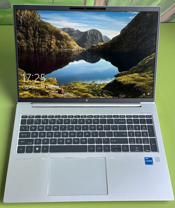 Ультрабук HP EliteBook 860 G10 / 16&quot; (1920x1200) IPS / Intel Core i5-1345U (10 (12) ядер по 3.5 - 4.7 GHz) / 16 GB DDR5 / 512 GB SSD / Intel Iris Xe Graphics / WebCam / Fingerprint - 2