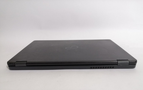 Нетбук Fujitsu LifeBook U727 / 12.5 &quot; (1920x1080) IPS / Intel Core i5-7200U (2 (4) ядра по 2.5 - 3.1 GHz) / 8 GB DDR4 / 128 GB SSD / Intel HD Graphics 620 / WebCam / VGA / Windows 10 Pro - 8