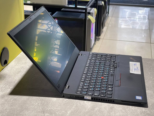 Ноутбук Lenovo ThinkPad T580/ 15.6 &quot; (1920x1080) IPS / Intel Core i5-8250U (4 (8) ядра по 1.6 - 3.4 GHz) / 16 GB DDR4 / 240 GB SSD / Intel UHD Graphics 620 / WebCam - 3