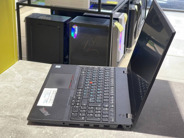 Ноутбук Lenovo ThinkPad T580/ 15.6 &quot; (1920x1080) IPS / Intel Core i5-8250U (4 (8) ядра по 1.6 - 3.4 GHz) / 16 GB DDR4 / 240 GB SSD / Intel UHD Graphics 620 / WebCam - 4