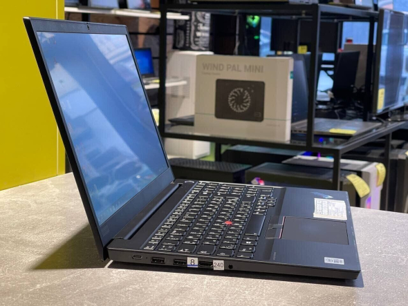 Ноутбук Lenovo ThinkPad E15/ 15.6 &quot; (1920x1080) IPS / Intel Core i5-10210u (4 (8) ядра по 1.6 - 4.2 GHz) / 16 GB DDR4 / 240 GB SSD / Intel UHD Graphics / WebCam - 3