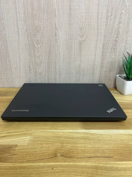 Ультрабук Lenovo ThinkPad T450 / 14 &quot; (1600x900) TN / Intel Core i5-5300U (2 (4) ядра по 2.3 - 2.9 GHz) / 8 GB DDR3 / 256 GB SSD / Intel HD Graphics 5500 / WebCam / Fingerprint - 7