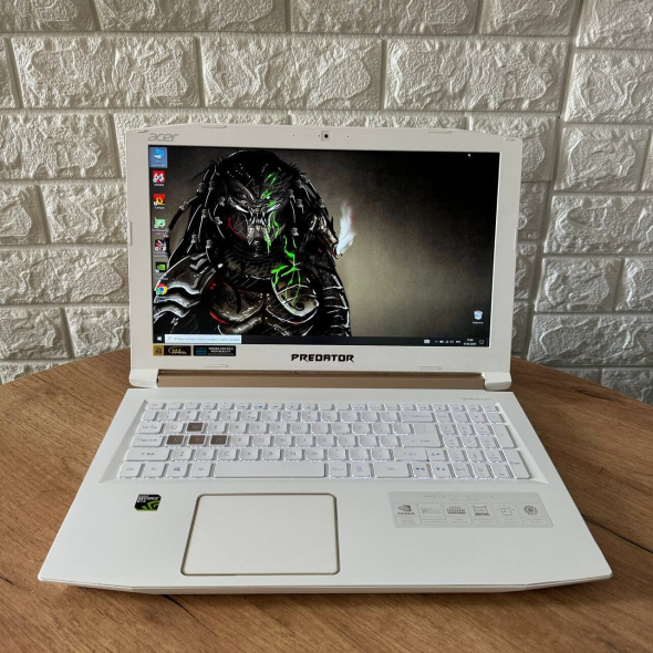 Игровой ноутбук Acer Predator Helios 300 PH315-51 White / 15.6&quot; (1920x1080) IPS / Intel Core i7-7700HQ (4 (8) ядра по 2.8 - 3.8 GHz) / 16 GB DDR4 / 480 GB SSD / nVidia GeForce GTX 1060, 6 GB GDDR5, 192-bit / WebCam - 2