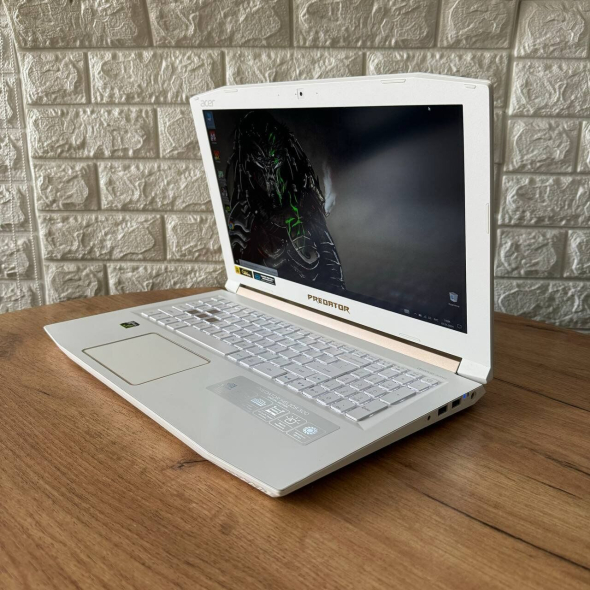 Игровой ноутбук Acer Predator Helios 300 PH315-51 White / 15.6&quot; (1920x1080) IPS / Intel Core i7-7700HQ (4 (8) ядра по 2.8 - 3.8 GHz) / 16 GB DDR4 / 480 GB SSD / nVidia GeForce GTX 1060, 6 GB GDDR5, 192-bit / WebCam - 5