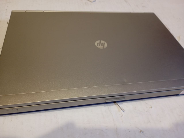 Ноутбук Б-клас HP EliteBook 8460P / 14&quot; (1366x768) TN / Intel Core i5-2540M (2 (4) ядра по 2.6-3.3 GHz) / 8 GB DDR3 / 250 GB HDD / Intel HD Graphics 3000 / WebCam / DVD-ROM - 8