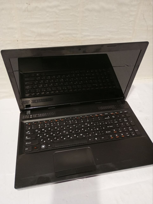 Ноутбук Б-клас Lenovo IdeaPad N580 / 15.6&quot; (1366x768) TN / Intel Pentium B960 (2 ядра по 2.2 GHz) / 8 GB DDR3 / 250 GB HDD / Intel HD Graphics / WebCam / DVD-ROM - 2