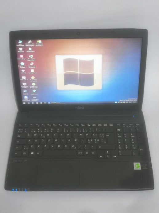 Ноутбук Fujitsu LifeBook A544 / 15.6&quot; (1366x768) TN / Intel Core i3-4005U (2 (4) ядра по 1.7 GHz) / 4 GB DDR3 / 500 Gb HDD / Intel HD Graphics 4600 / WebCam / DVD-ROM - 2