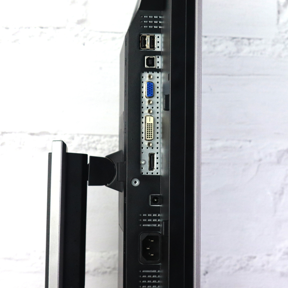 Монітор 22&quot; Dell P2210 1680x1050 VGA/DVI/DisplayPort USB-Hub - 4