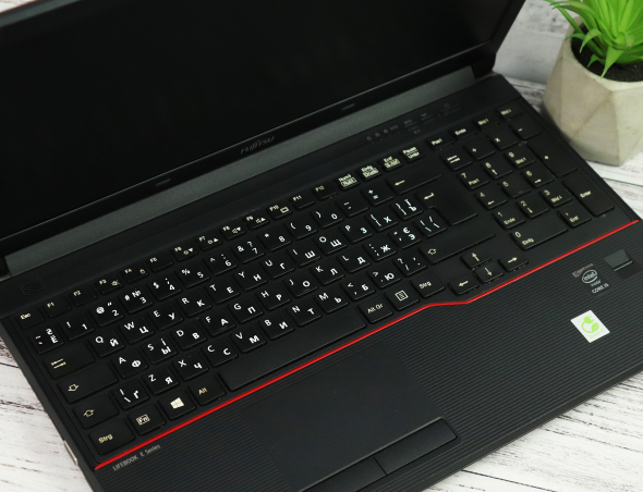Ноутбук 15.6&quot; Fujitsu LifeBook E554 Intel Core i5-4210M 8Gb RAM 256Gb SSD - 9