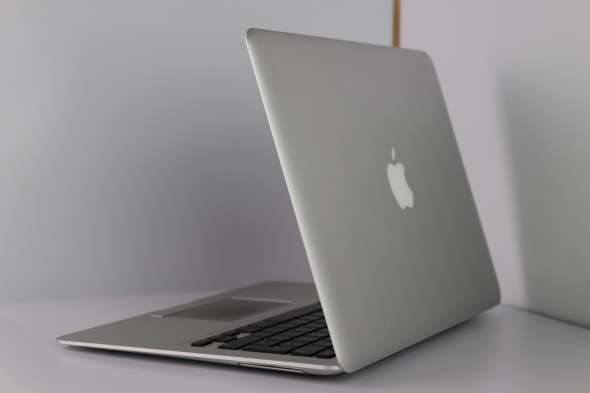 Apple MacBook Air 13“ A1304 - 2