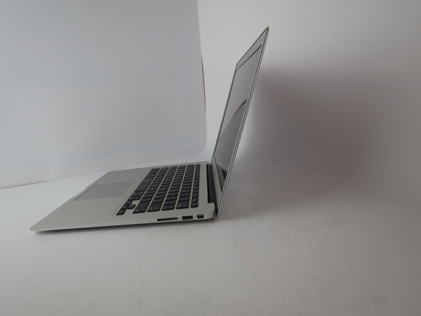 Apple A1466 MacBook Air Core i5 8GB RAM 256GB SSD - 3