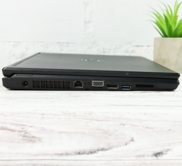 Ноутбук 15.6" Fujitsu LifeBook E554 Intel Core i3-4100U 8Gb RAM 120Gb SSD - 5