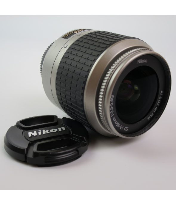 Nikon AF-S Nikkor 18-55mm 1:3.5-5.6 G - 1