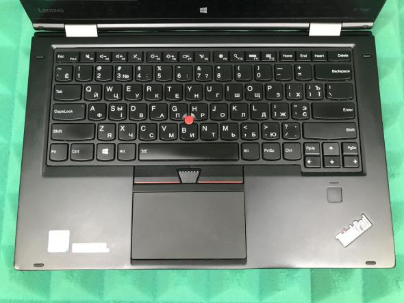 Ноутбук-трансформер Lenovo ThinkPad X1 Yoga (1st Gen) / 14&quot; (1920x1080) IPS Touch / Intel Core i5 - 6200U (2 (4) ядра по 2.3-2.8 GHz) / 8 GB DDR3 / 256 GB SSD / Intel HD Graphics 520 / WebCam / Fingerprint / miniDP / HDMI - 4