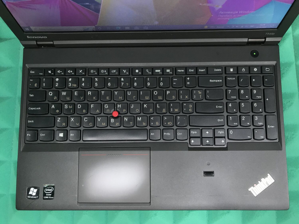 Ноутбук Lenovo ThinkPad T540p / 15.6&quot; (1366x768) TN / Intel Core i5-4300M (2 (4) ядра по 2.6 - 3.3 GHz) / 4 GB DDR3 / 180 GB SSD / Intel HD Graphics 4600 / WebCam / DVD-RW / Fingerprint / miniDP - 2