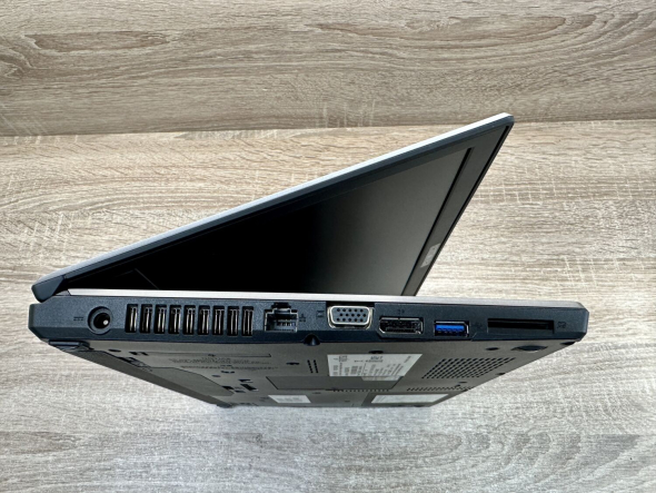Ноутбук Fujitsu LifeBook E734 / 13.3&quot; (1366x768) TN / Intel Core i5-4300M (2 (4) ядра по 2.6 - 3.3 GHz) / 8 GB DDR3 / 120 GB SSD / Intel HD Graphics 4600 / WebCam / Windows 10 Pro - 4