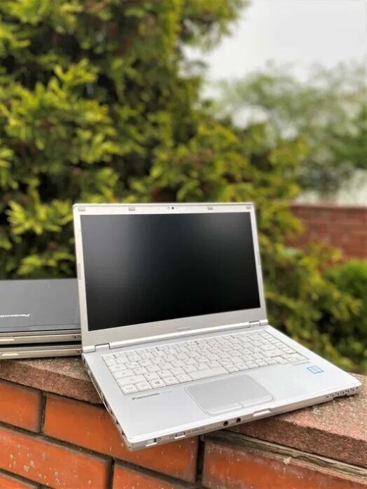 Защищенный ноутбук Panasonic CF-LX6 / 14&quot; (1920x1080) IPS / Intel Core i5-7300U (2 (4) ядра по 2.6 - 3.5 GHz) / 8 GB DDR3 / 256 GB SSD / Intel HD Graphics 620 / WebCam - 3