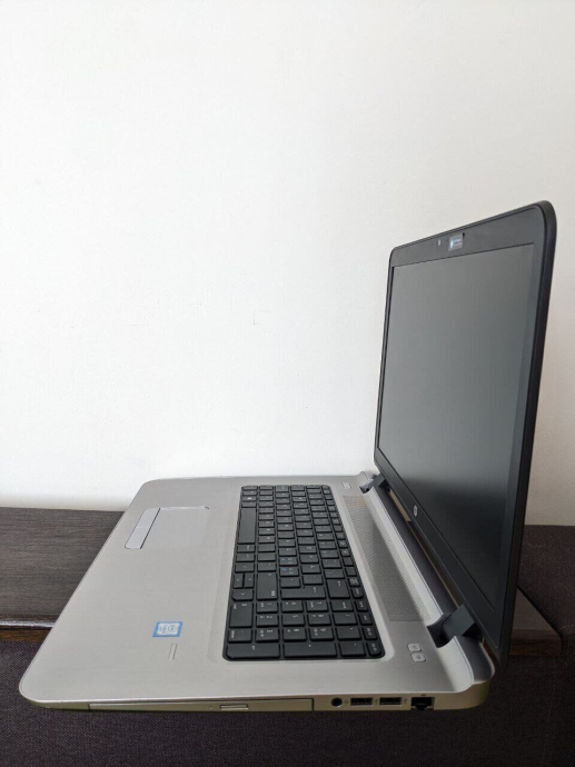 Ігровий ноутбук Б-клас HP ProBook 470 G3 / 17.3&quot; (1600x900) TN / Intel Core i3-6100U (2 (4) ядра по 2.3 GHz) / 8 GB DDR4 / 120 GB SSD / AMD Radeon R7 M340, 1 GB GDDR3, 64-bit / WebCam - 4