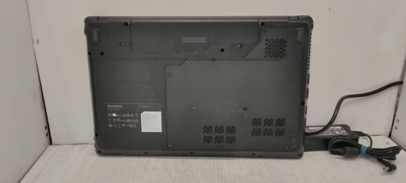Ноутбук Б-клас Lenovo IdeaPad G560e / 15.6&quot; (1366x768) TN / Intel Celeron T3500 (2 ядра по 2.1 GHz) / 4 GB DDR3 / 320 GB HDD / Intel GMA 4500MHD Graphics / WebCam - 8