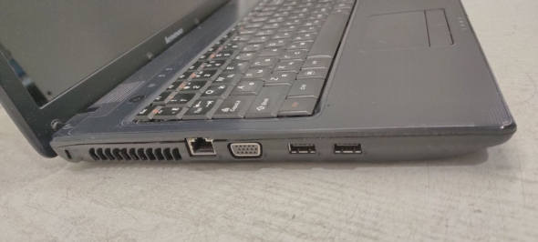 Ноутбук Б-клас Lenovo IdeaPad G560e / 15.6&quot; (1366x768) TN / Intel Celeron T3500 (2 ядра по 2.1 GHz) / 4 GB DDR3 / 320 GB HDD / Intel GMA 4500MHD Graphics / WebCam - 5