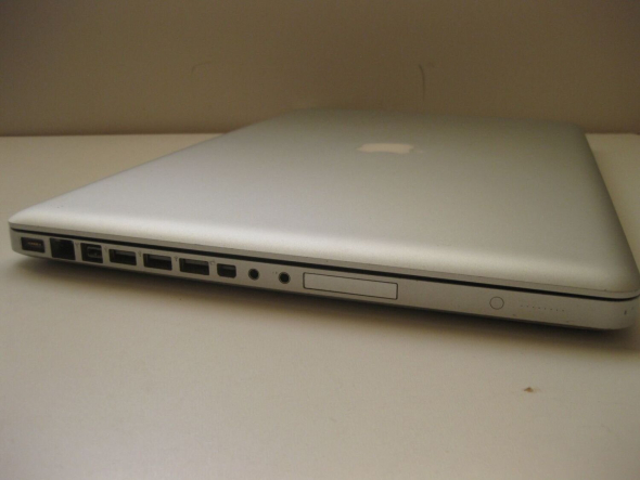Ноутбук Apple MacBook Pro A1297 (2009) / 17&quot; (1920x1200) TN / Intel Core 2 Duo T9550 (2 ядра по 2.66 GHz) / 8 GB DDR3 / 256 GB SSD / nVidia GeForce 9600M GT, 512 MB GDDR3, 128-bit / WebCam - 4