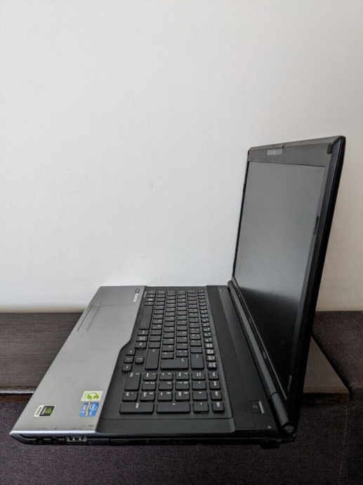 Ноутбук Fujitsu Lifebook N532 / 17.3&quot; (1600x900) TN / Intel Core i5-3230M (2 (4) ядра по 2.6 - 3.2 GHz) / 4 GB DDR3 / 120 GB SSD + 500 GB HDD / nVidia GeForce GT 620M, 1 GB DDR3, 64-bit / WebCam / USB 3.0 / HDMI - 4