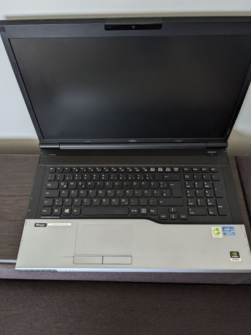 Ноутбук Fujitsu Lifebook N532 / 17.3&quot; (1600x900) TN / Intel Core i5-3230M (2 (4) ядра по 2.6 - 3.2 GHz) / 4 GB DDR3 / 120 GB SSD + 500 GB HDD / nVidia GeForce GT 620M, 1 GB DDR3, 64-bit / WebCam / USB 3.0 / HDMI - 3