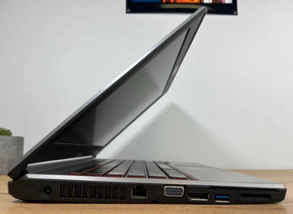 Ноутбук Fujitsu LifeBook E734 / 13.3&quot; (1366x768) TN / Intel Core i5-4210M (2 (4) ядра по 2.6-3.2 GHz) / 8 GB DDR3 / 128 GB SSD / Intel HD Graphics 4600 / WebCam / Win 10 - 4