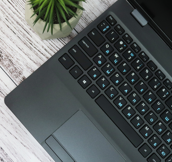 Ноутбук 15.6" Dell Latitude 5500 Intel Core i5-8365U 8Gb RAM 256Gb SSD FullHD IPS - 9