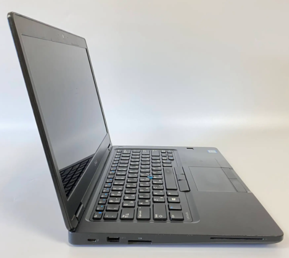 Игровой ноутбук Б класс Dell Latitude 5480 / 14&quot; (1920x1080) IPS Touch / Intel Core i7-7820HQ (4 (8) ядра по 2.9 - 3.9 GHz) / 16 GB DDR4 / 512 GB SSD / nVidia GeForce 930MX, 2 GB DDR3, 64-bit / WebCam - 3