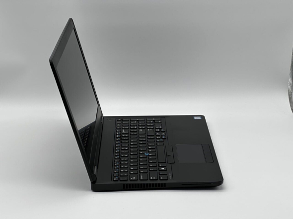 Ноутбук Dell Precision 3530/ 15.6 &quot; (1920x1080) IPS / Intel Core i5-8400H (4 (8) ядра по 2.5 - 4.2 GHz) / 8 GB DDR4 / 250 GB SSD / Intel UHD Graphics 630 / WebCam / HDMI - 4