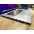 Ноутбук Б-клас Apple MacBook Pro A1990 / 15.4" (2880x1800) IPS / Intel Core i9 - 9880h (8 (16) ядер по 2.3-4.8 GHz) / 16 GB DDR4 / 500 GB SSD / AMD Radeon Pro 560X, 4 GB GDDR5, 128-bit / WebCam - 4
