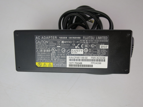 Fujitsu Ltd. AC Power Adaptere N11743 19v 5.27A - 2