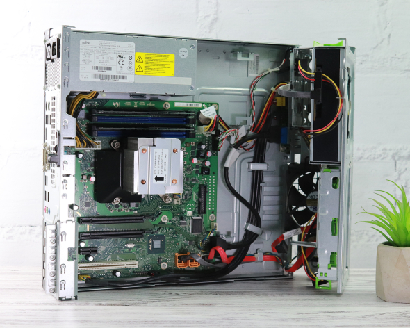 Системний блок Fujitsu Esprimo E710 E90+ SFF Intel Core i5-3470 16Gb RAM 1Tb SSD - 4