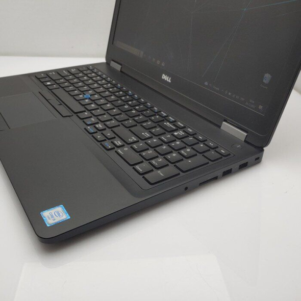 Ноутбук Б-класс Dell Latitude E5570 / 15.6&quot; (1366x768) TN / Intel Core i5-6200U (2 (4) ядра по 2.3 - 2.8 GHz) / 8 GB DDR4 / 250 GB SSD / Intel HD Graphics 520 / WebCam / Win 10 Pro - 5