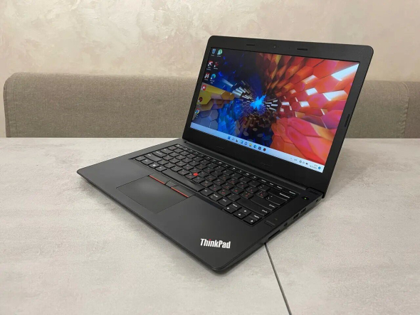 Ноутбук Lenovo ThinkPad E470 / 14&quot; (1920x1080) IPS / Intel Core i5-7200U (2 (4) ядра по 2.5 - 3.1 GHz) / 8 GB DDR4 / 256 GB SSD NEW / Intel HD Graphics 620 / WebCam / HDMI - 4