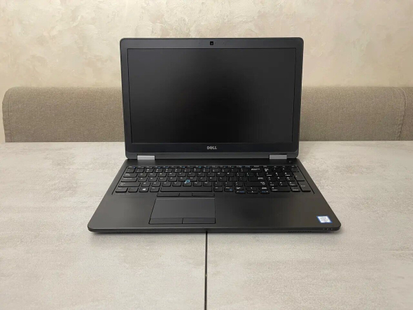 Игровой ноутбук Dell Latitude E5570 / 15.6&quot; (1920x1080) IPS / Intel Core i7-6600U (2 (4) ядра по 2.6 - 3.4 GHz) / 16 GB DDR4 / 256 GB SSD M.2 / AMD Radeon R7 M360, 2 GB DDR3, 64-bit / WebCam / HDMI - 5